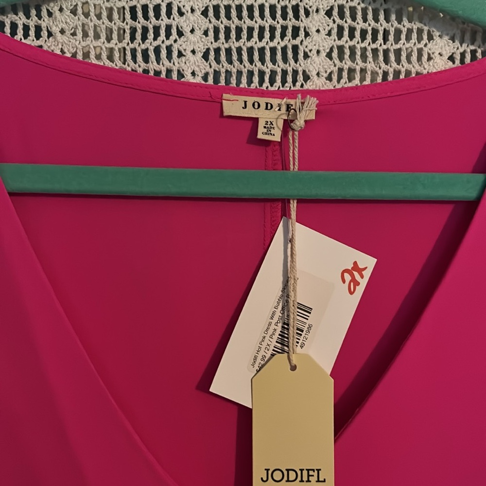 JODIFL Fuchsia Pink V-Neck Shift Dress - Picture 2 of 5